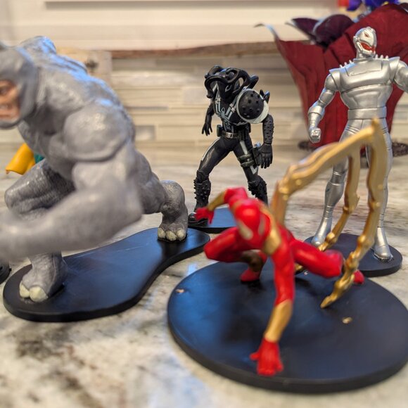 Lot of 9 Disney Store Marvel Avengers Figurines Set PVC Figures - Picture 3 of 6